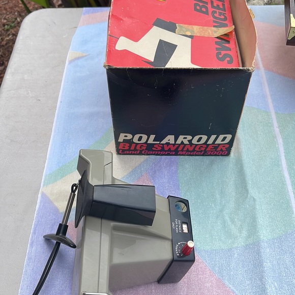 Vintage Polaroid model 3000 camera possibly from 10/67 - Picture 3 of 6